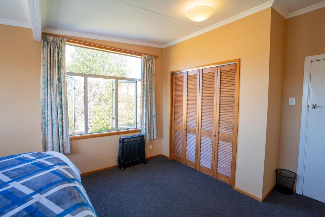 Dee'S On Bligh - Te Anau Holiday Home Exterior photo